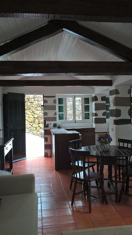 Monserrate - Galera Cottage Caloura Buitenkant foto