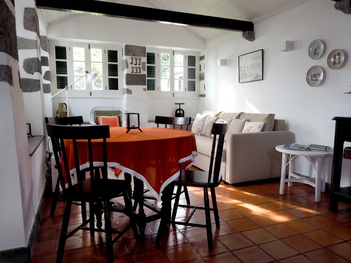 Monserrate - Galera Cottage Caloura Buitenkant foto